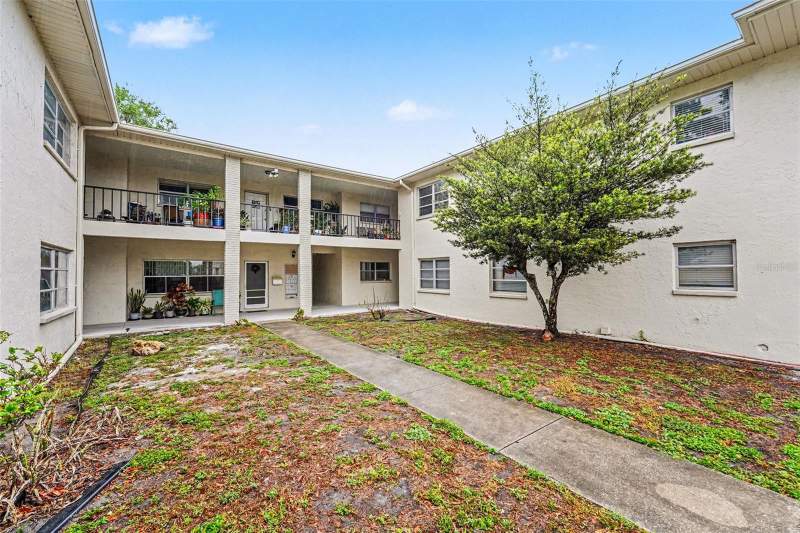 Park Plaza Apartments Condo