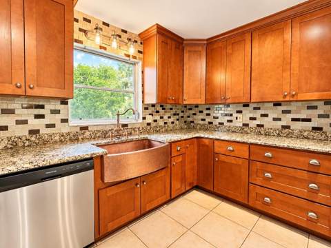 4709 Brooksdale Drive, Sarasota FL - photo 6 of 6