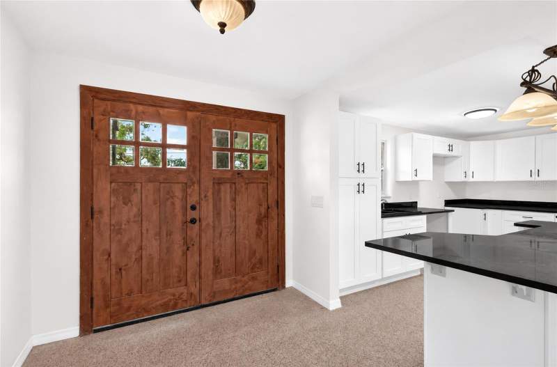 3 bedroom Single Family Residence at 120 81st Avenue, Rio Vista, St Petersburg — photo 4