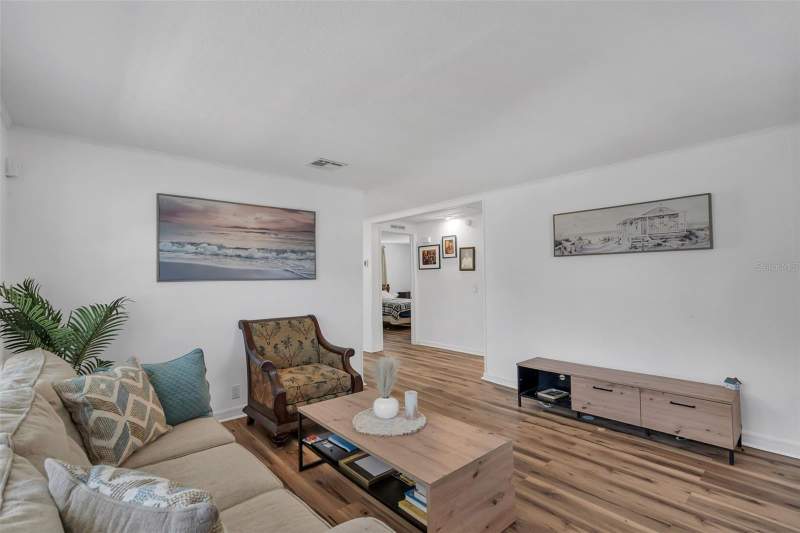 2 bedroom Condominium at 373 Eron Way #47, Townhomes Winter Garden, Winter Garden — photo 2