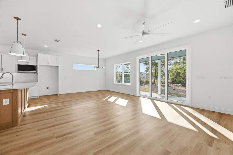 4 bedroom Single Family Residence at 1064 SW 67th Way, Grand Oaks At Tower, Gainesville — photo 2
