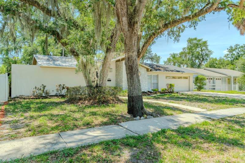 4 bedroom Single Family Residence at 8018 W POCAHONTAS AVENUE, TOWNN COUNTRY PARK UNIT 21, TAMPA — photo 3