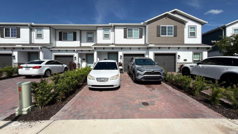 3 bedroom Townhouse at 5007 Prairie Preserve Run, Eden At Cross Prairie, St Cloud — photo 2