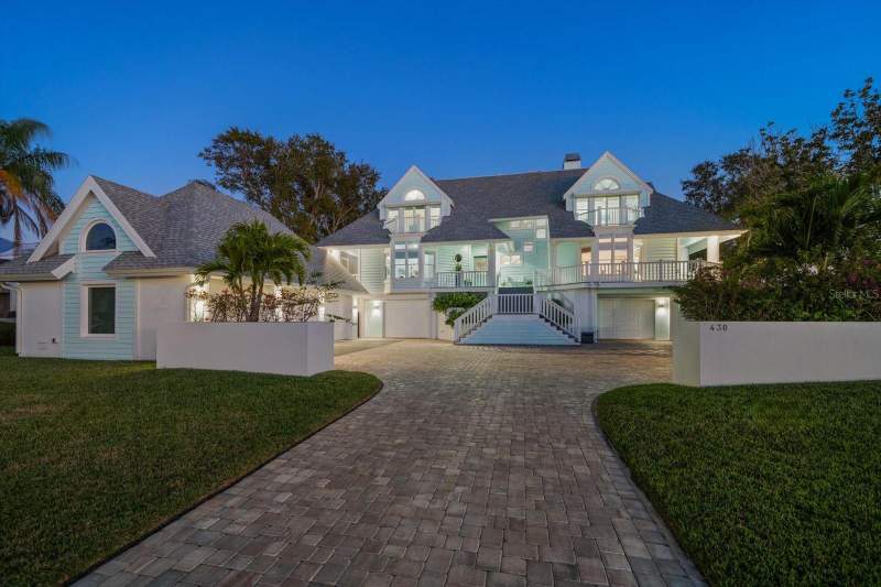 5 bedroom Single Family Residence at 430 St Andrews Drive, Belleview Island Sub, Belleair — photo 2