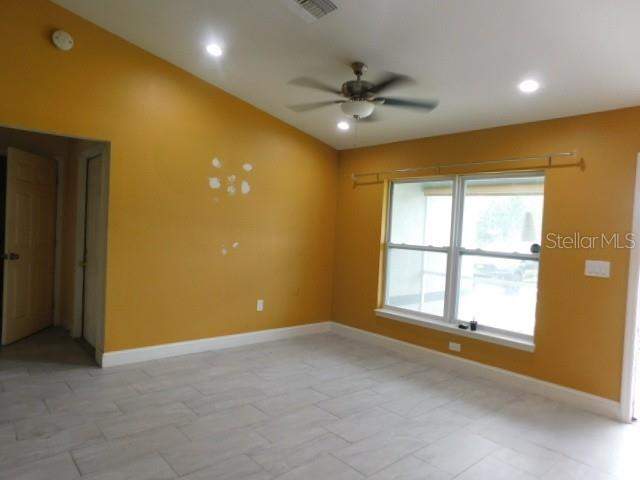 3 bedroom Single Family Residence at 3724 Tracy Street, Lehigh Acres, Fort Myers — photo 2