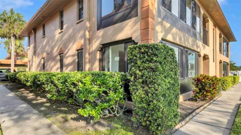 10192 Seminole Island Drive #10192, gated community for sale in Largo