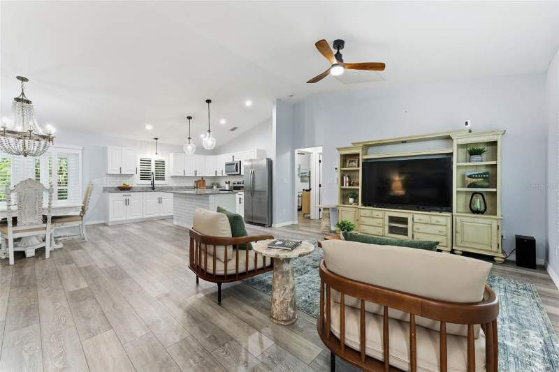 3 bedroom Single Family Residence at 158 Ravenswood Boulevard, Port Charlotte Sec 17, Port Charlotte — photo 4
