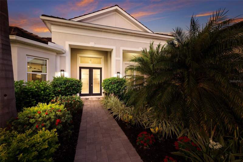 4 bedroom Single Family Residence at 7050 Tamworth Parkway, Waverley Sub, Sarasota — photo 3