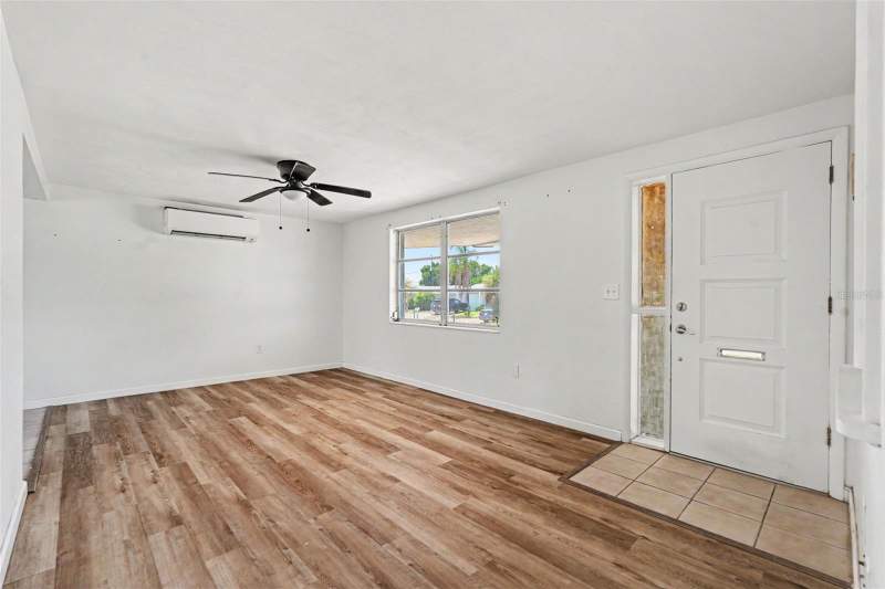 3 bedroom Single Family Residence at 3630 Winder Dr, Beacon Square, Holiday — photo 5