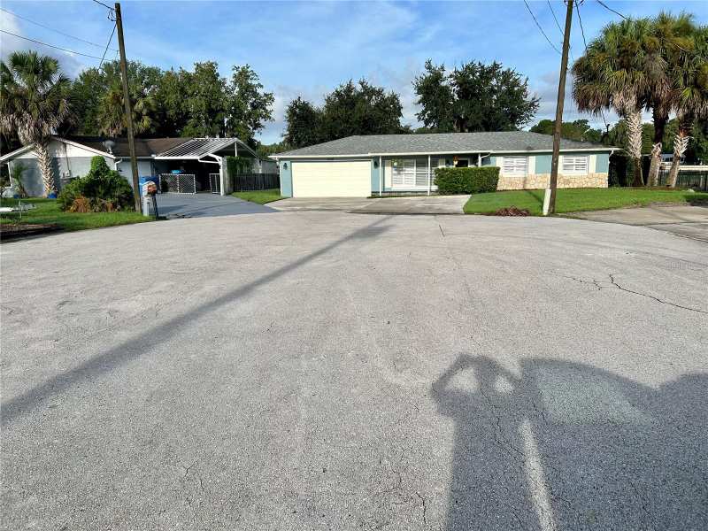 3 bedroom Single Family Residence at 1638 Paradise Lane, Ooo, Astor — photo 1