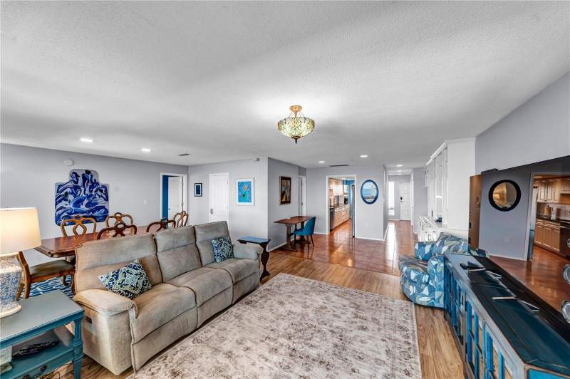 3 bedroom Condominium at 622 Edgewater Drive #823, Edgewater Arms 2nd Condo, Dunedin — photo 5