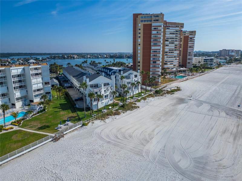 3 bedroom Townhouse at 17960 Gulf Boulevard #104, Sunset Reef, Redington Shores — photo 4