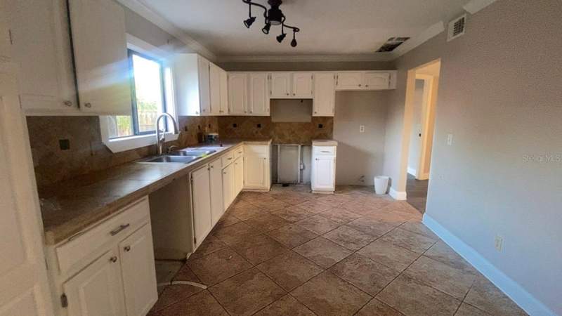 3 bedroom Single Family Residence at 1025 BUCKSAW PLACE, HIDDEN OAK ESTATES, LONGWOOD — photo 5
