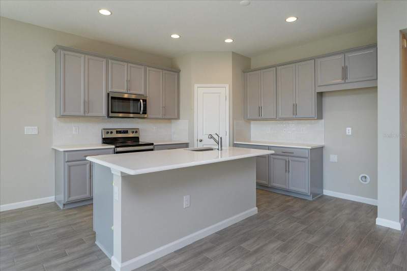 4 bedroom Single Family Residence at 2914 Supermarine Road, Seaport Village, Tavares — photo 4