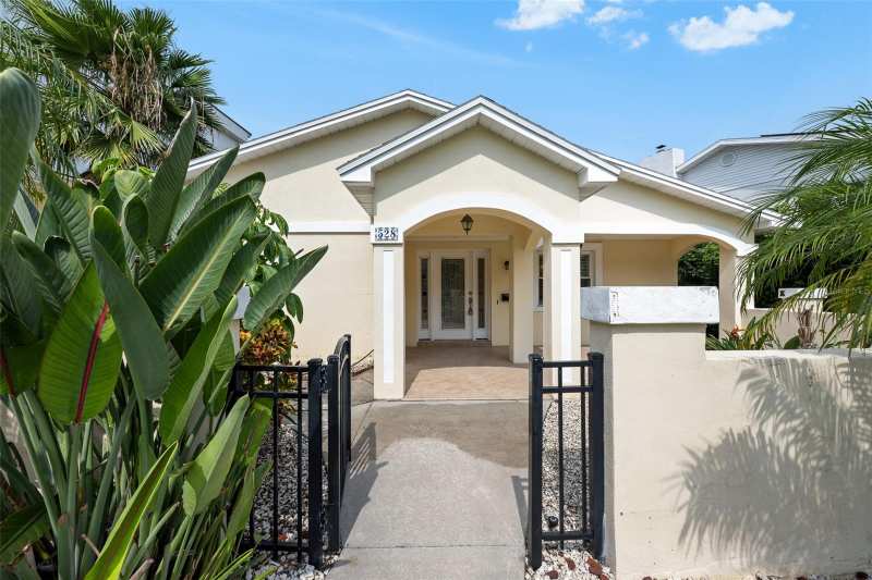 4 bedroom Single Family Residence at 528 Lucerne Avenue, Davis Islands, Tampa — photo 1