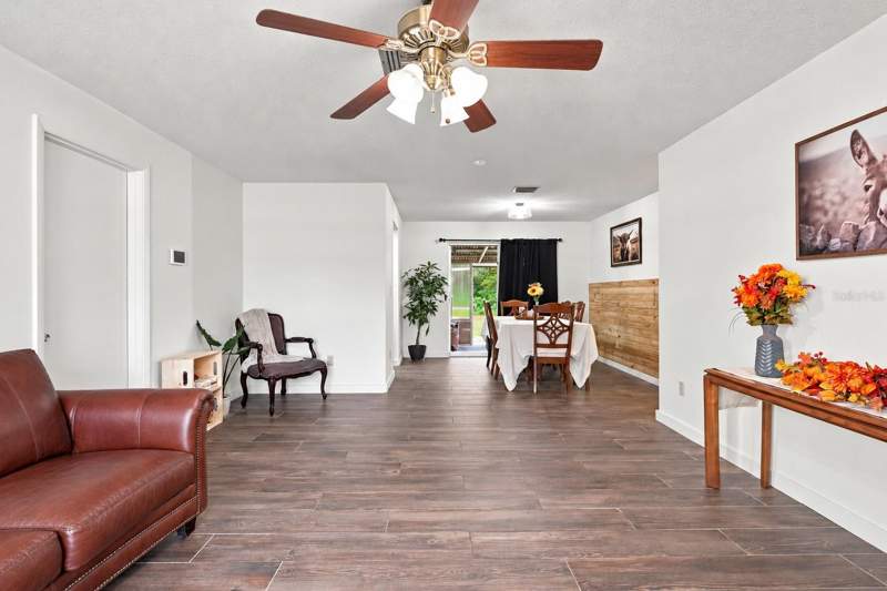 3 bedroom Single Family Residence at 1085 Eagles Nest Avenue, Deltona Lakes Unit 10 In 25 & 36 18 30, Deltona — photo 3