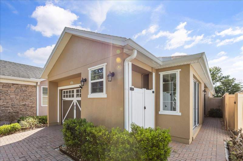 2 bedroom Single Family Residence at 126 Bayou Bend Road, Cascades/Groveland #2 & 3 Repl, Groveland — photo 2