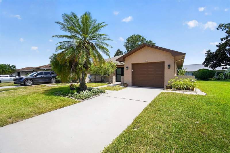 2 bedroom Villa at 3284 Gorse Court, Highland Lakes, Palm Harbor — photo 2