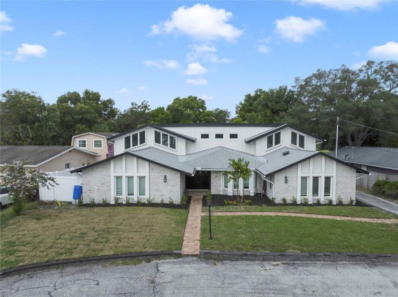 4 bedroom Single Family Residence at 1048 Crystal Bowl Circle, Crystal Bowl Add, Casselberry — photo 2