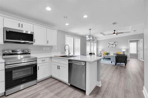 508 Washington Avenue, Oldsmar FL - photo 11 of 50