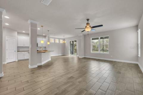 14306 Barrington Stowers Drive, Lithia FL - photo 6 of 40