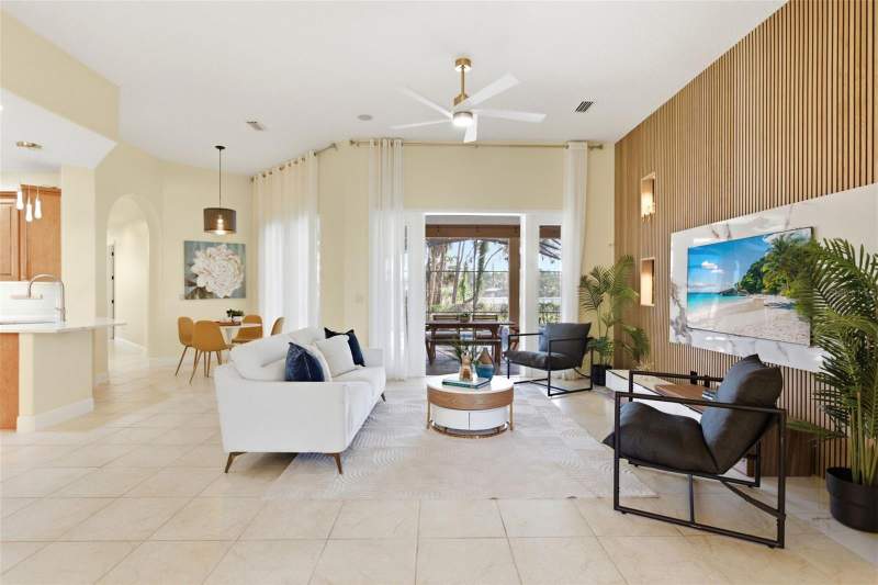 4 bedroom Single Family Residence at 1064 Ceasars Court, Mount Dora Loch Leven Ph 02, Mount Dora — photo 3