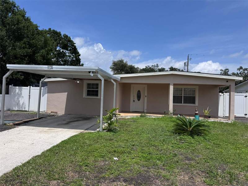 Pine Crest Manor UniHomes for Sale in Tampa, FL