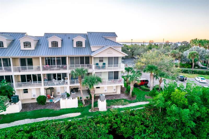 3 bedroom Townhouse at 465 Bahia Beach Boulevard, Bahia Beach Twnhms Ph 1A, Ruskin — photo 4