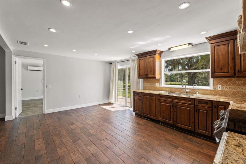 3 bedroom Single Family Residence at 9850 Arrow Drive, Osceola Heights, New Port Richey — photo 5