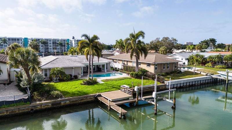3 bedroom Single Family Residence at 3807 48th Avenue, Maximo Moorings, St Petersburg — photo 3