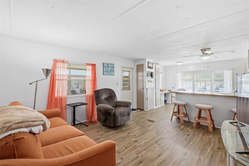 2 bedroom Manufactured Home at 3896 Picciola Road ##371, Griffwood Co-Op, Fruitland Park — photo 5