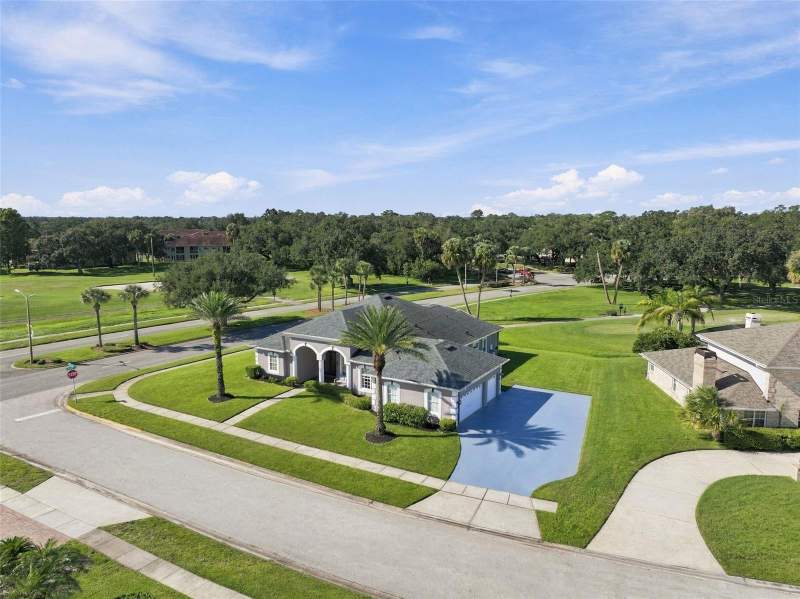 4 bedroom Single Family Residence at 2200 Tournament Court, Overoaks, Kissimmee — photo 3