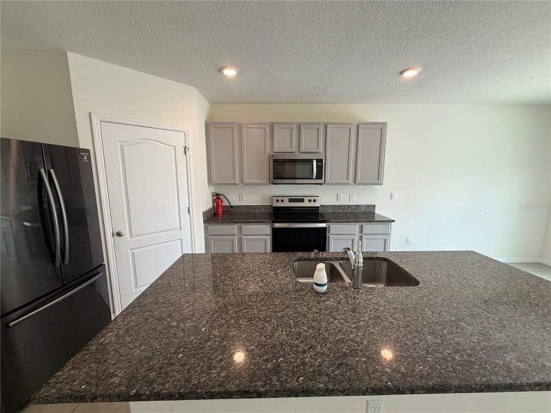 5 bedroom Single Family Residence at 2029 MAPLE RIDGE DRIVE, WESTRIDGE PARK, ZELLWOOD — photo 5