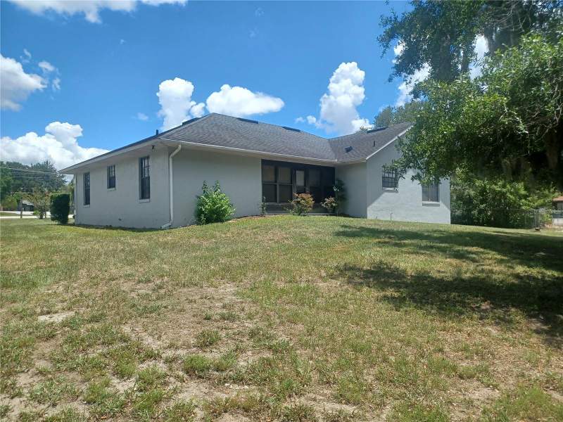 3 bedroom Single Family Residence at 805 VELMA COURT, TAVARES VELMA SUB, TAVARES — photo 2