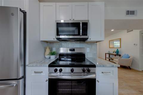 9477 Park Lake Drive, Pinellas Park FL - photo 17 of 57