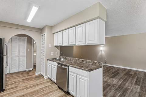 100 E Oak Terrace Drive #D2, Leesburg FL - photo 9 of 33
