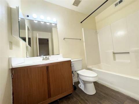 83 SE 16th Avenue #E303, Gainesville FL - photo 20 of 28
