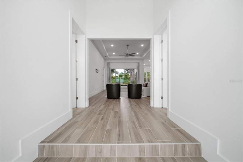 4 bedroom Single Family Residence at 555 Sanctuary Golf Place, Sanctuary Golf Estates, Apopka — photo 3