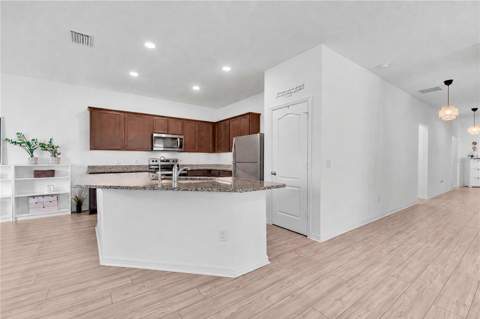 5261 Fez Court, Brooksville FL - photo 10 of 37