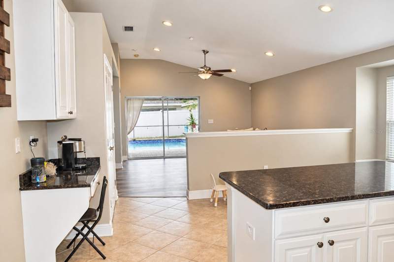 4 bedroom Single Family Residence at 421 Thicket Crest Road, Kingsway Ph 2, Seffner — photo 5