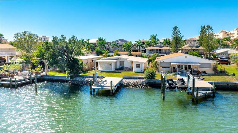 2 bedroom Single Family Residence at 17611 1ST STREET, HARBOR SHORES 4TH ADD, REDINGTON SHORES — photo 1