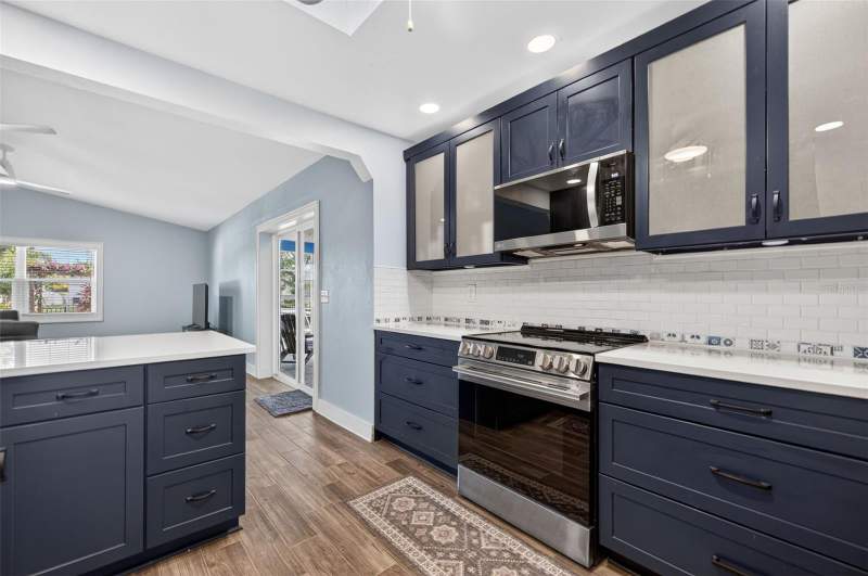 3 bedroom Single Family Residence at 8711 Bay Crest Lane, Bay Crest Park Unit No 11, Tampa — photo 4