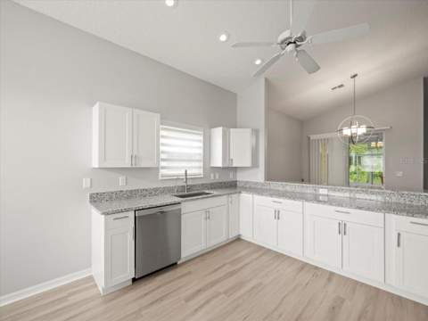 10163 Holly Berry Drive, Weeki Wachee FL - photo 24 of 55