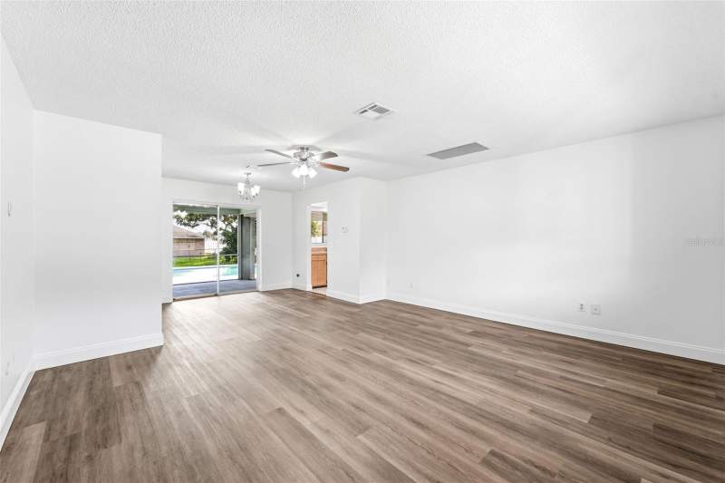 2 bedroom Single Family Residence at 1360 N Old Mill Drive, Deltona Lakes Unit 08, Deltona — photo 4