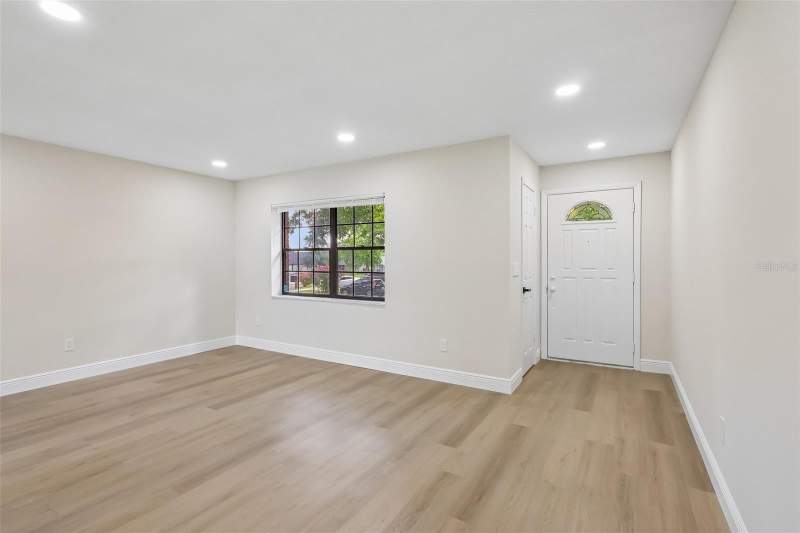 4 bedroom Single Family Residence at 612 Rodney Drive, Barclay Woods 2nd Add, Altamonte Springs — photo 2