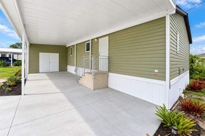 2 bedroom Manufactured Home at 9066 Pinehaven Way, Pines At Sandalhaven, Englewood — photo 4