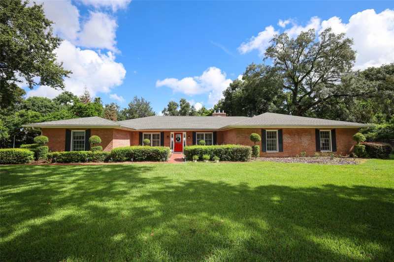 4 bedroom Single Family Residence at 1550 Warwick Place, Knollwood 2nd Add, Longwood — photo 1