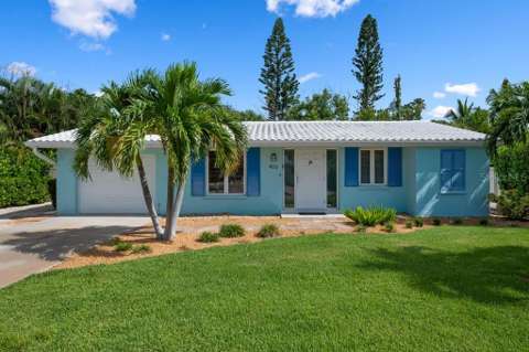 406 Bay Palms Drive, home for sale in Holmes Beach 34217