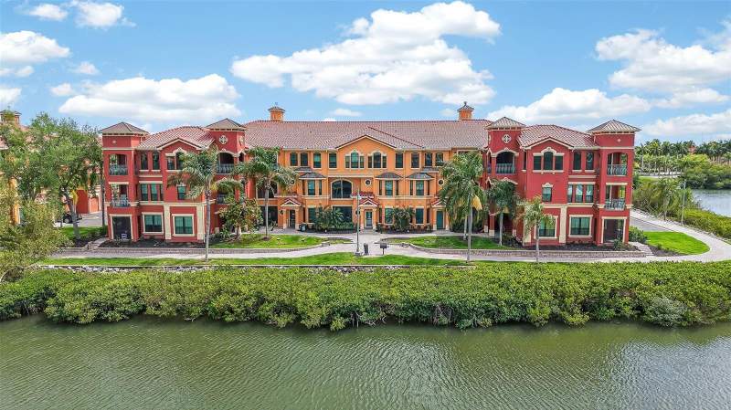 Grand Bellagio At BaywatchHomes for Sale in Clearwater, FL