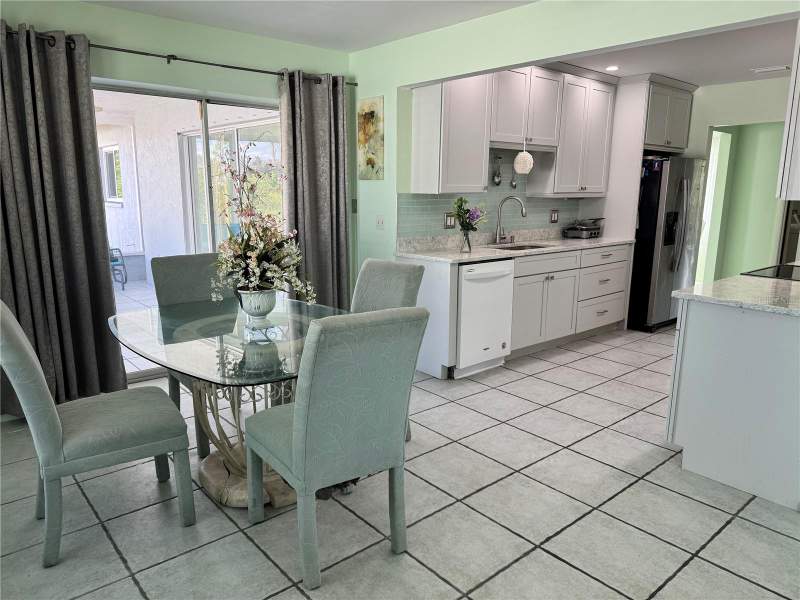 3 bedroom Single Family Residence at 1048 Porpoise Road, South Venice, Venice — photo 5